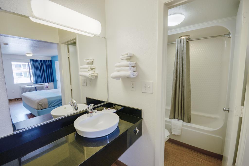 Motel 6-Webster, Tx - Houston - Nasa Lake Εξωτερικό φωτογραφία