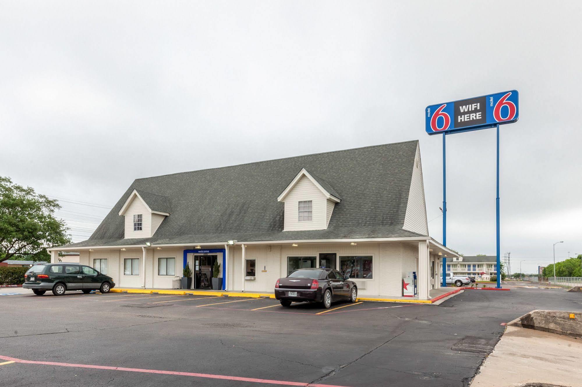 Motel 6-Webster, Tx - Houston - Nasa Lake Εξωτερικό φωτογραφία